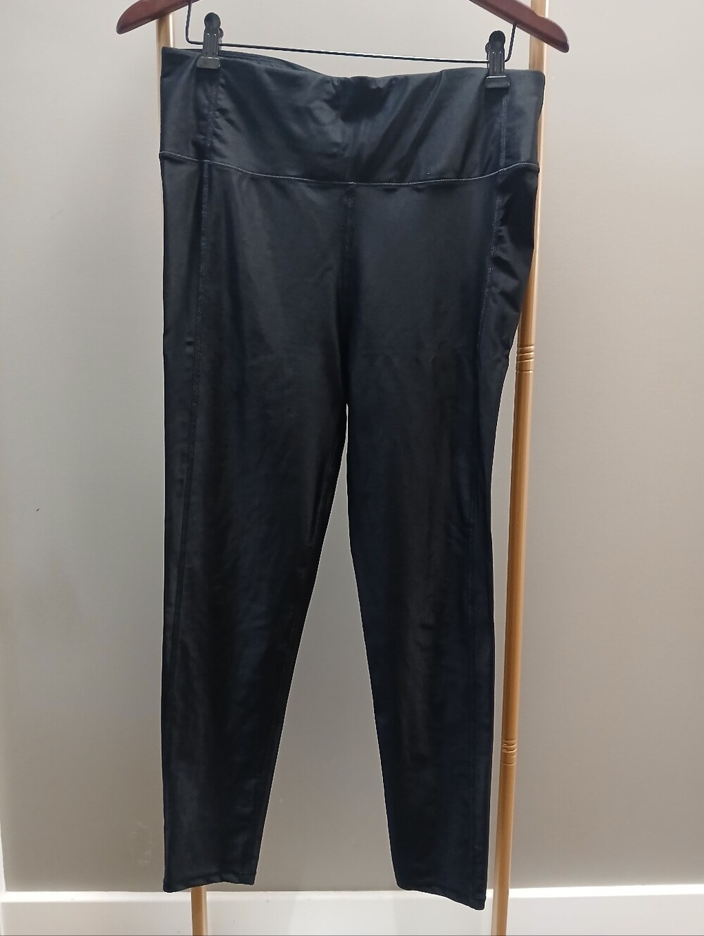 NWOT Sweaty Betty Shiny Black High Rise 7/8 Length Legging